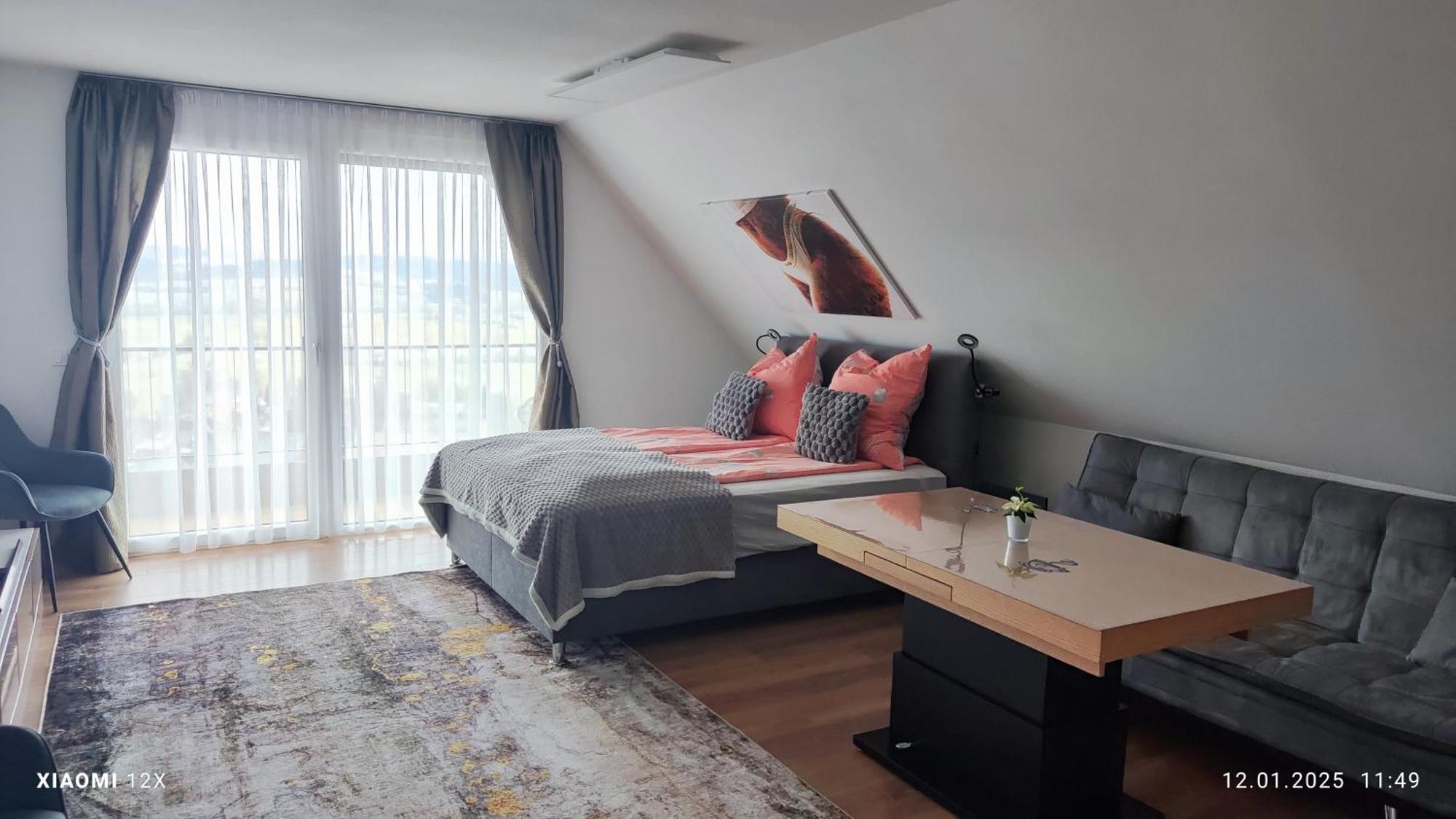 Schicke Ferien Wohnung Mit Tollem Ausblick In Schwarzwald. 빌린겐슈베닝겐 외부 사진